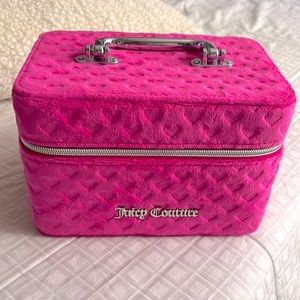 Juicy Couture Nwot Pink Velvet Zip Up Box